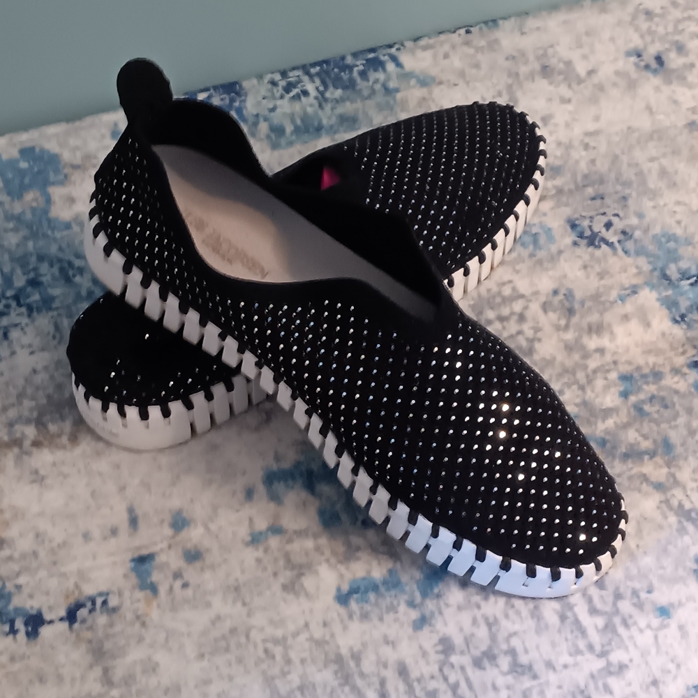 ISLE JACOBSEN BLACK METALLIC TULIP 139 SHOES